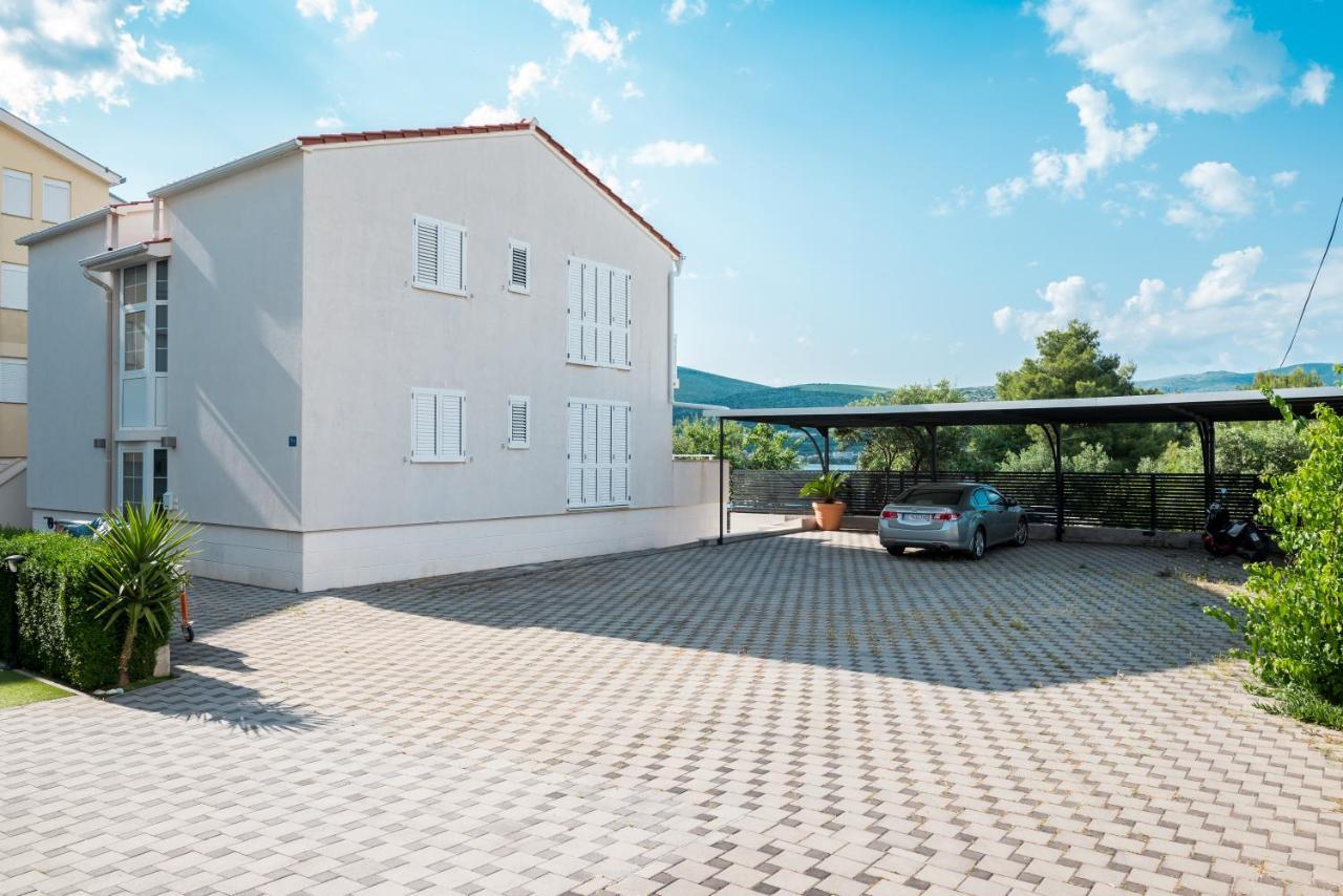 Vdl Apartments Traù Esterno foto